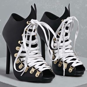 🖤Privileged shoes stiletto boots🖤